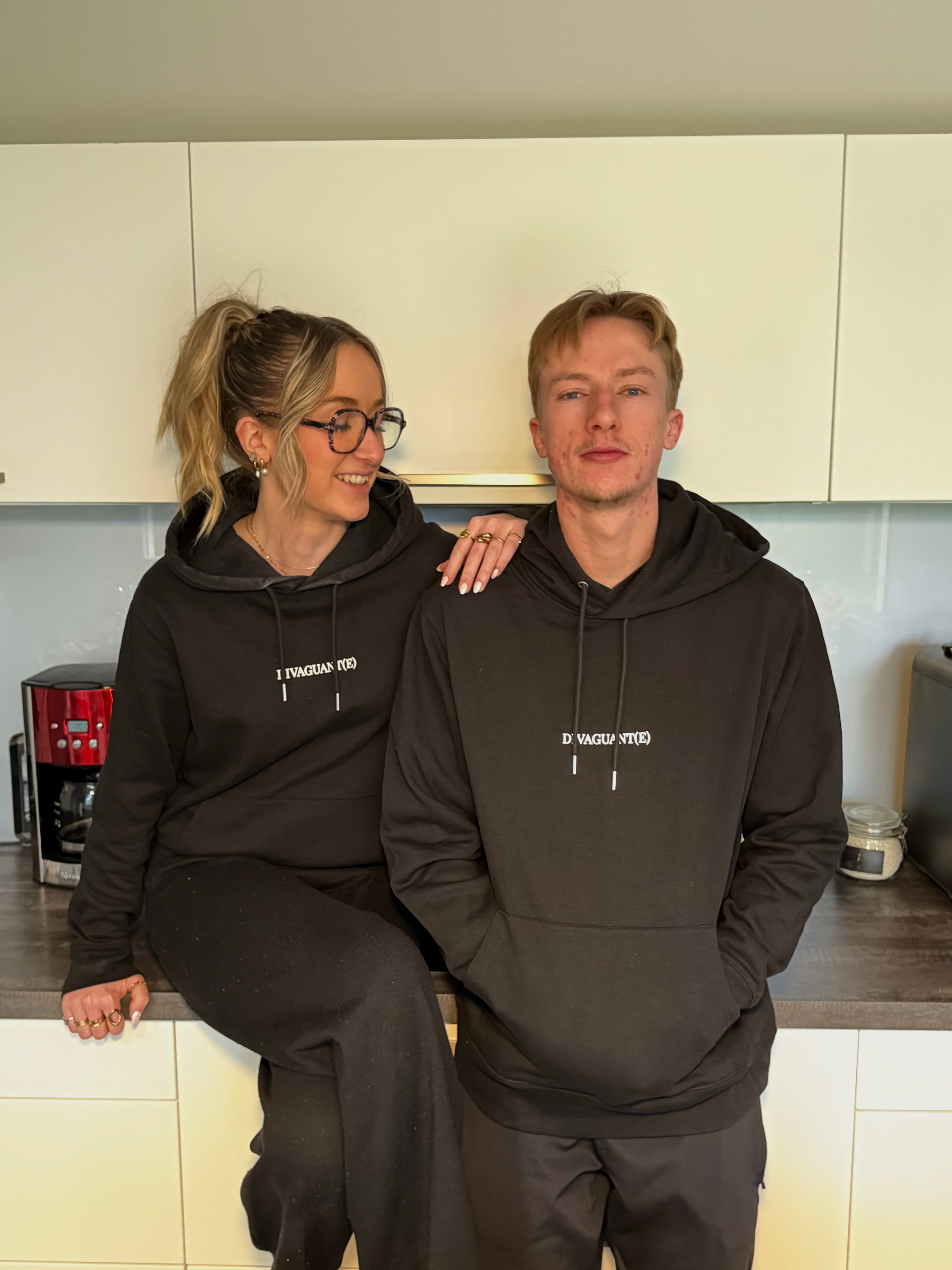sweat couleur noir en coton bio recyclé